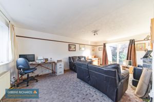 Sitting room- click for photo gallery